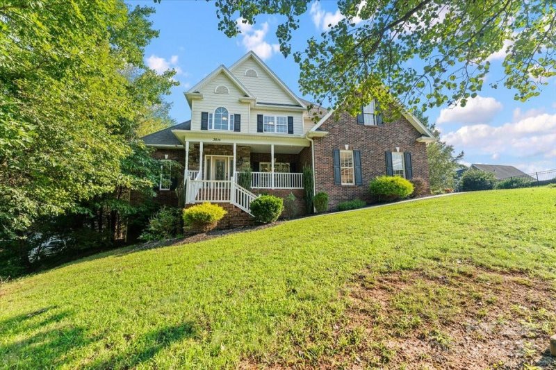 Property image 2 at 3816 Steve Ikerd Drive, Hickory, NC 28601