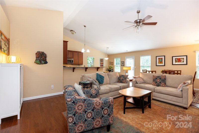 Property image 5 at 4526 Creemore Drive, Charlotte, NC 28213