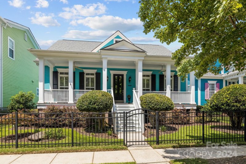 10006 Triple Oak Road