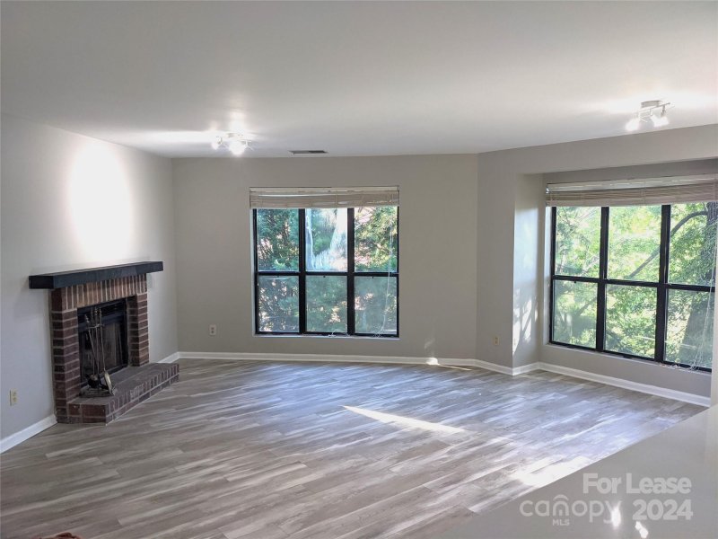 Property image 5 at 8125 Cedar Glen Drive, Charlotte, NC 28212