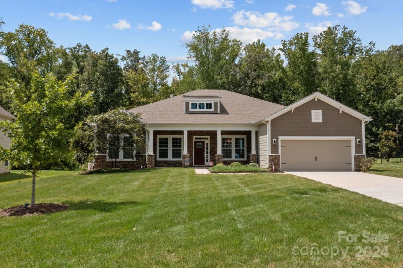 Property image 2 at 7016 Barnstone Court, Denver, NC 28037