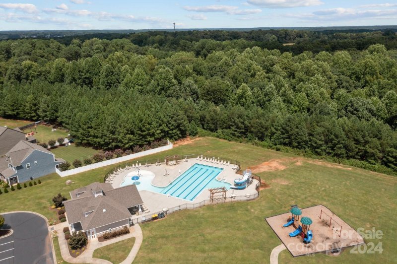 Property image 5 at 7016 Barnstone Court, Denver, NC 28037