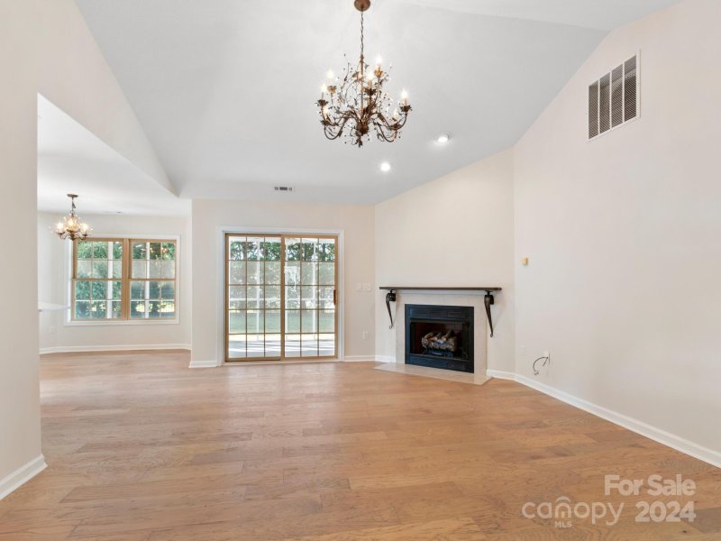 Property image 3 at 2 Slosman Drive, Asheville, NC 28806