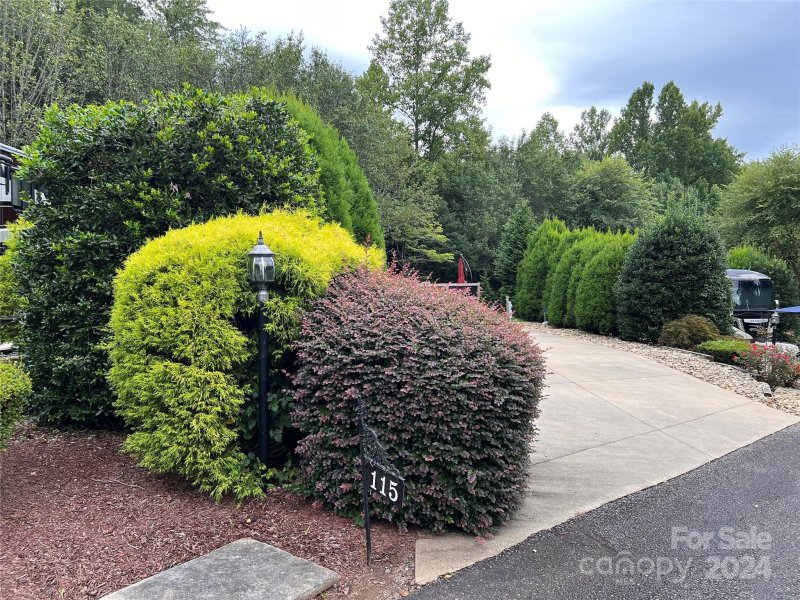 Property image 3 of 115 Cornell Circle in Apple Valley Farms, Lake Lure, NC 28746