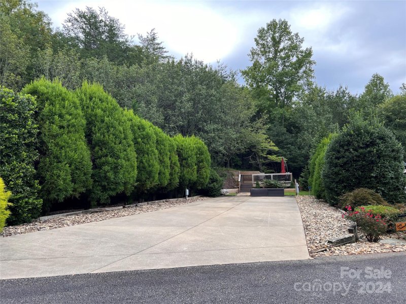 Property image 5 of 115 Cornell Circle in Apple Valley Farms, Lake Lure, NC 28746