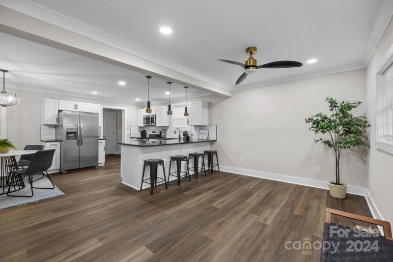 Property image 4 at 5201 Queen Anne Road, Charlotte, NC 28217