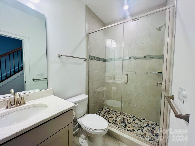 Property image 3 at 2512 Kenmore Avenue, Charlotte, NC 28204