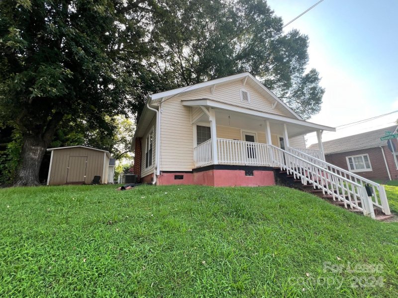 Property image 2 at 424 Parker Avenue, Mooresville, NC 28115