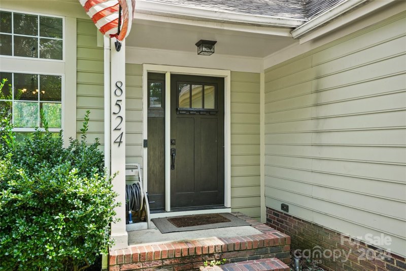 Property image 3 at 8524 Woodford Bridge Drive, Charlotte, NC 28216