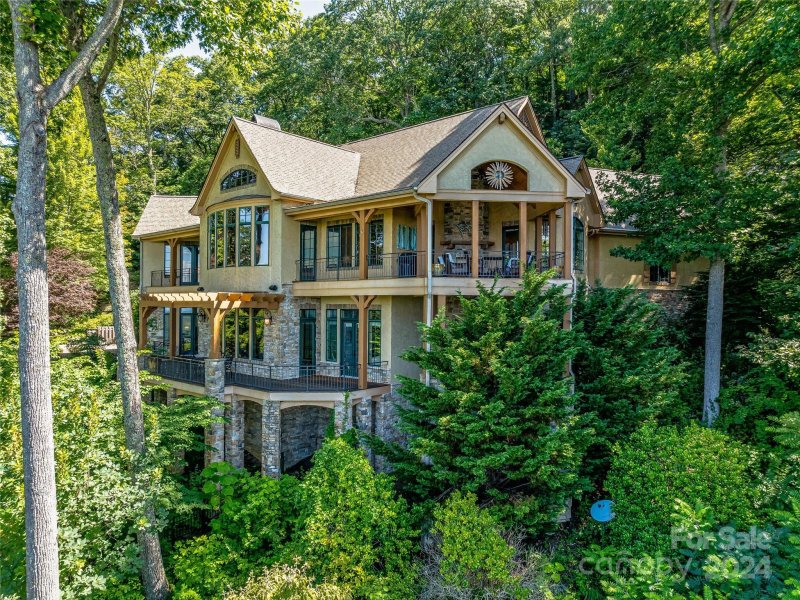 Property image 3 at 109 Crestridge Drive, Asheville, NC 28803