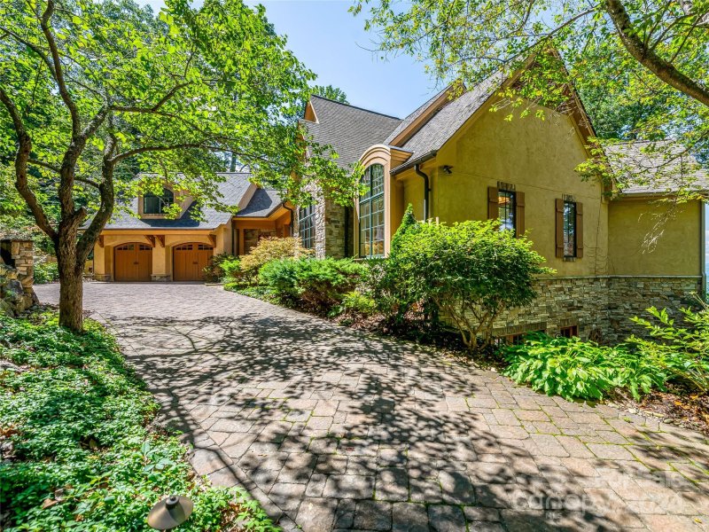 Property image 4 at 109 Crestridge Drive, Asheville, NC 28803