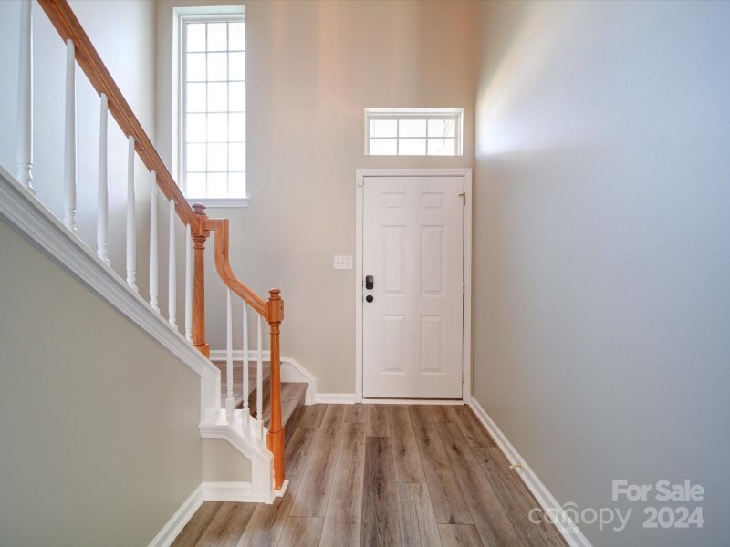 Property image 4 at 735 Almora Drive, Charlotte, NC 28216