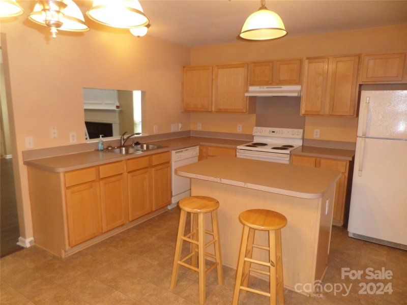 Property image 2 at 1438 Chimney Rock Court, Charlotte, NC 28262