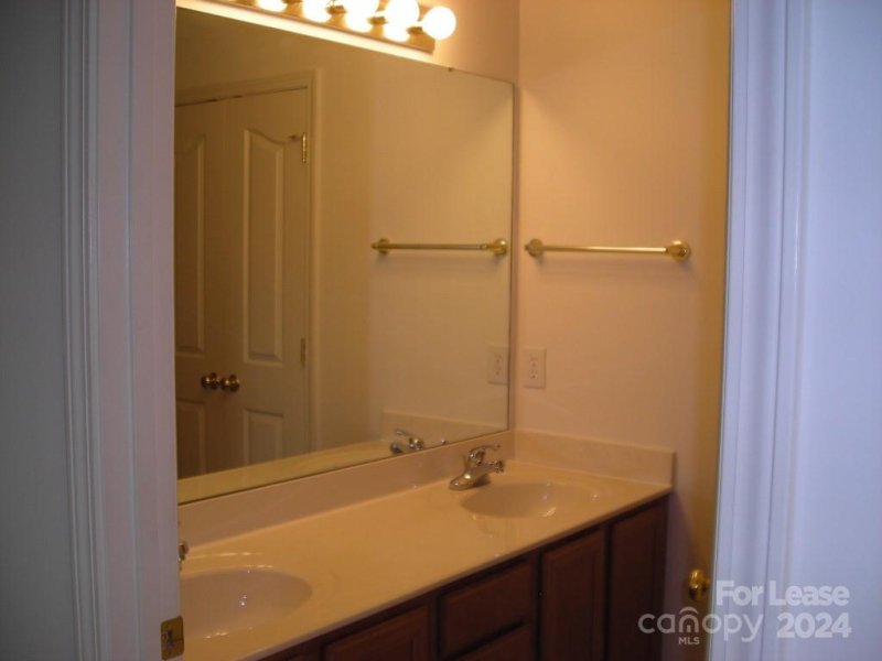 Property image 4 at 187 Clusters Circle, Mooresville, NC 28117