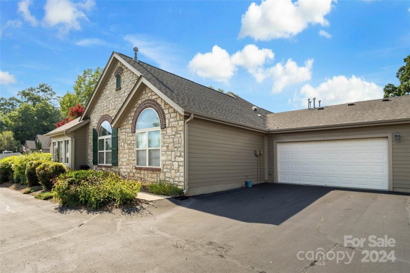 Property image 3 at 46 Outlook Circle, Swannanoa, NC 28778