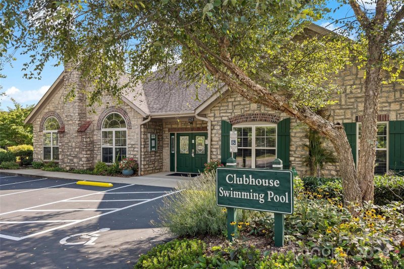 Property image 4 at 46 Outlook Circle, Swannanoa, NC 28778