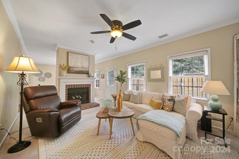 Property image 4 at 3710 Selwyn Farms Lane, Charlotte, NC 28209