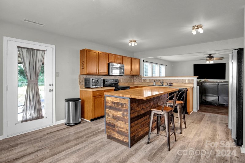 Property image 3 at 3106 Bamburgh Court, Charlotte, NC 28216