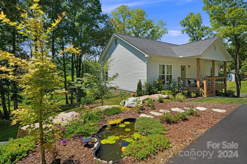 Property image 2 at 203 Fall Leaves Drive, Fairview, NC 28730