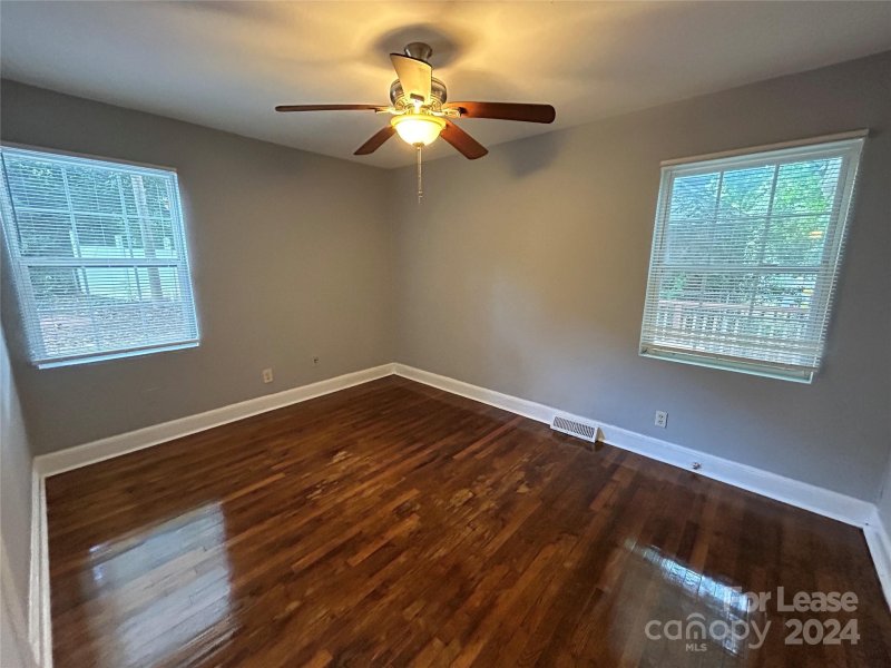 Property image 2 at 2849 Cowles Road, Charlotte, NC 28208