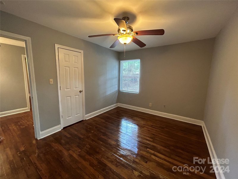 Property image 3 at 2849 Cowles Road, Charlotte, NC 28208