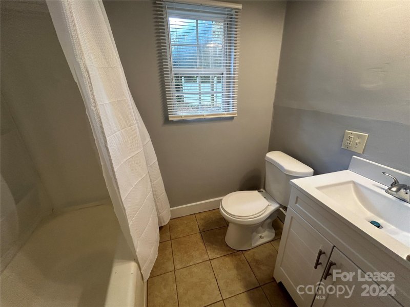 Property image 4 at 2849 Cowles Road, Charlotte, NC 28208