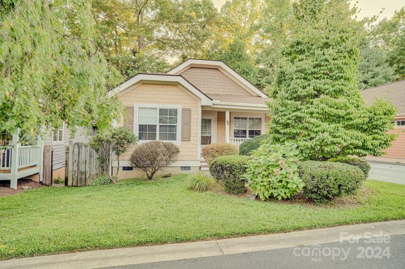 Property image 3 at 44 Avonlea Lane, Flat Rock, NC 28731