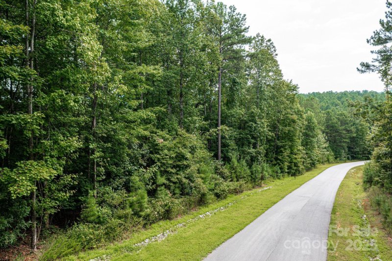 Property image 3 of 478 Lakeside Trail in Grandview Peaks, Nebo, NC 28761