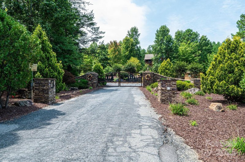 Property image 5 of 478 Lakeside Trail in Grandview Peaks, Nebo, NC 28761