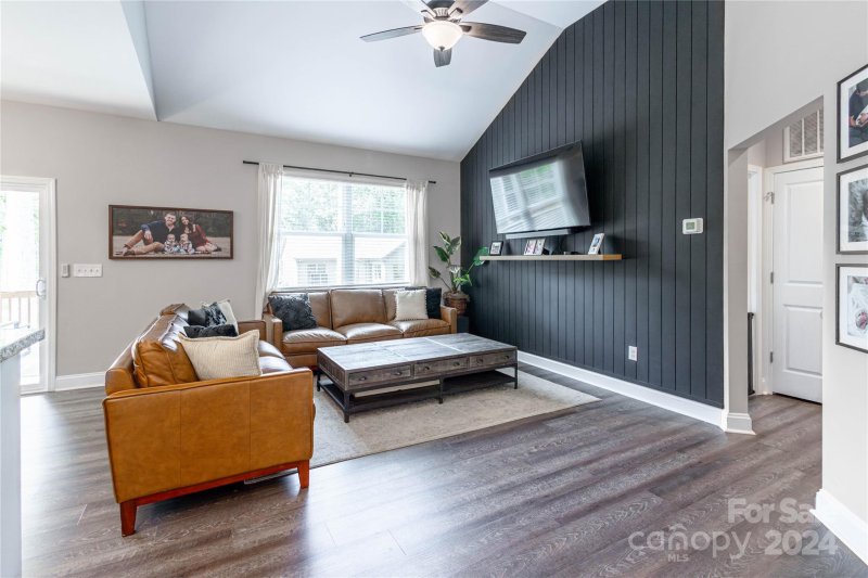 Property image 3 at 7603 Lakehaven Drive, Denver, NC 28037