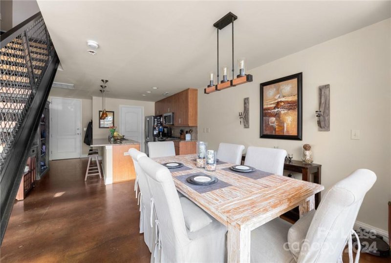 Property image 2 at 701 Royal Court, Charlotte, NC 28202