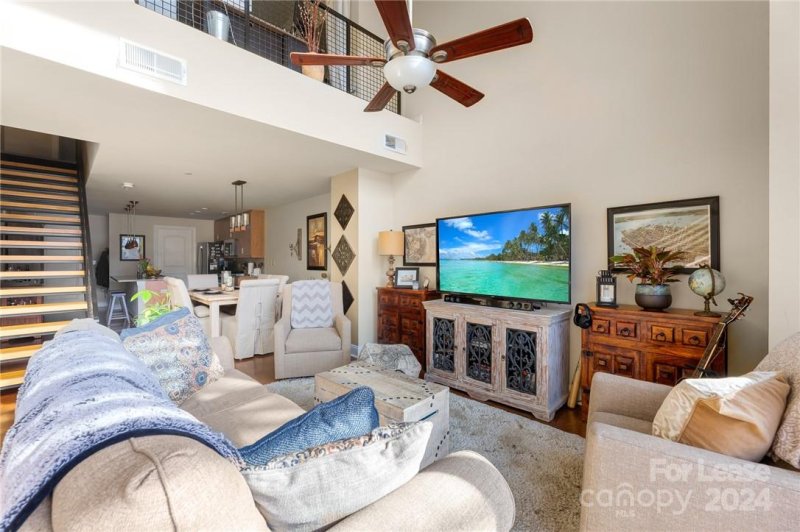 Property image 4 at 701 Royal Court, Charlotte, NC 28202