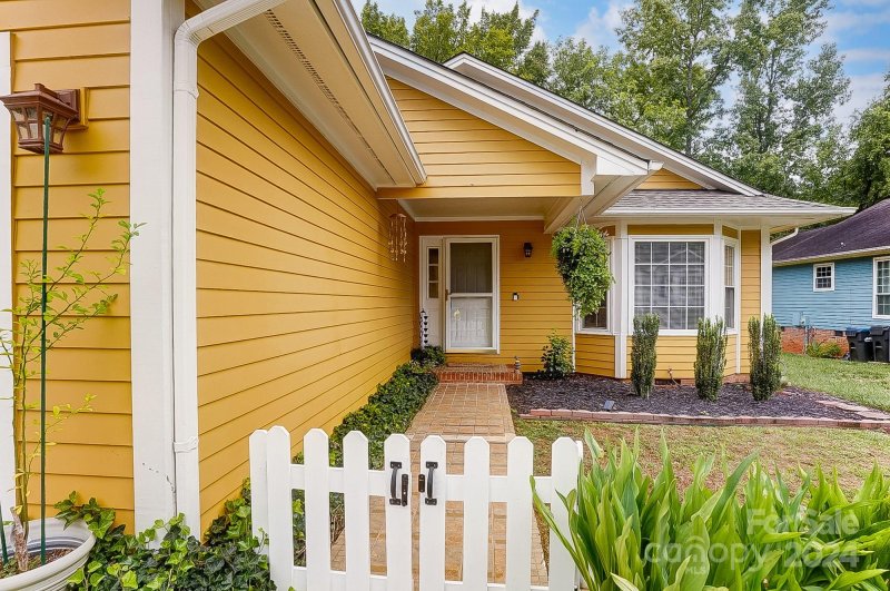 Property image 3 at 351 Mulberry Village Lane, Fort Mill, SC 29715
