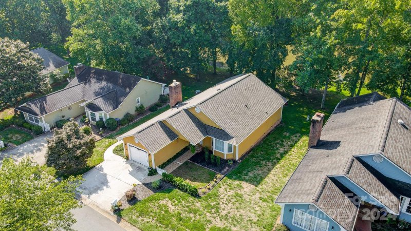 Property image 4 at 351 Mulberry Village Lane, Fort Mill, SC 29715