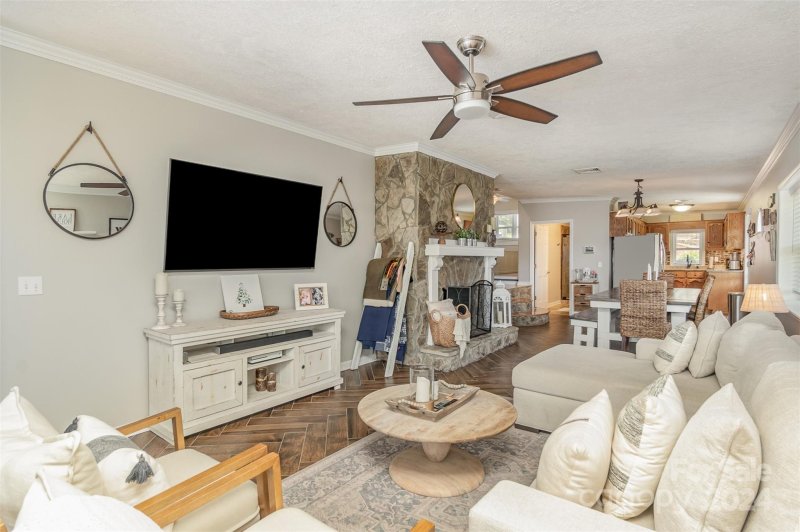 Property image 5 at 552 Pinehaven Drive, New London, NC 28127