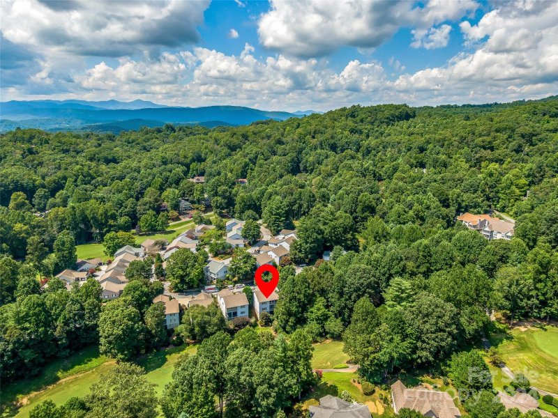 Property image 4 at 32 Titleist Way, Hendersonville, NC 28739