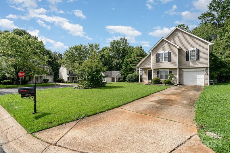 Property image 3 at 6522 Pepperbush Court, Charlotte, NC 28262