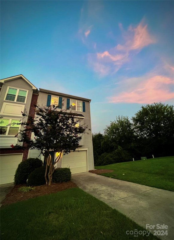 Property image 2 at 225 Rock Ridge Lane, Mount Holly, NC 28120