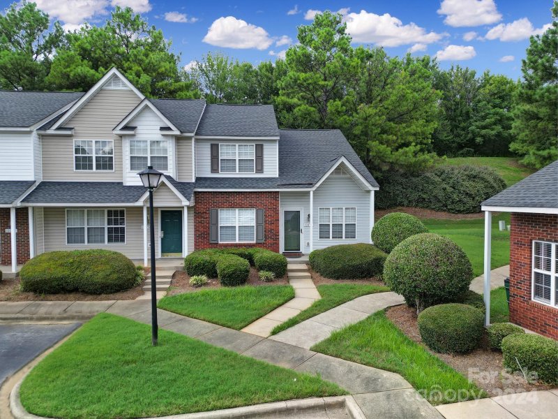 Property image 3 at 10056 Pergola View Court, Charlotte, NC 28213