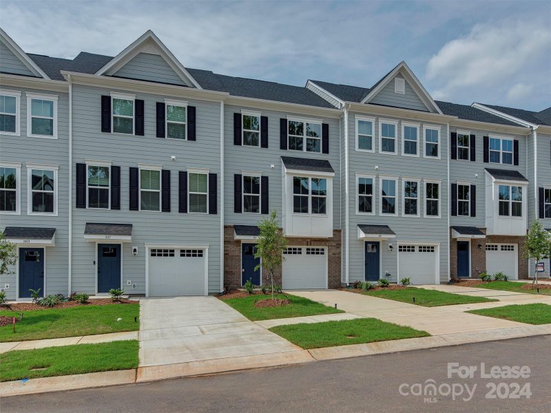 Property image 3 at 1011 Ketchum Court, Charlotte, NC 28208