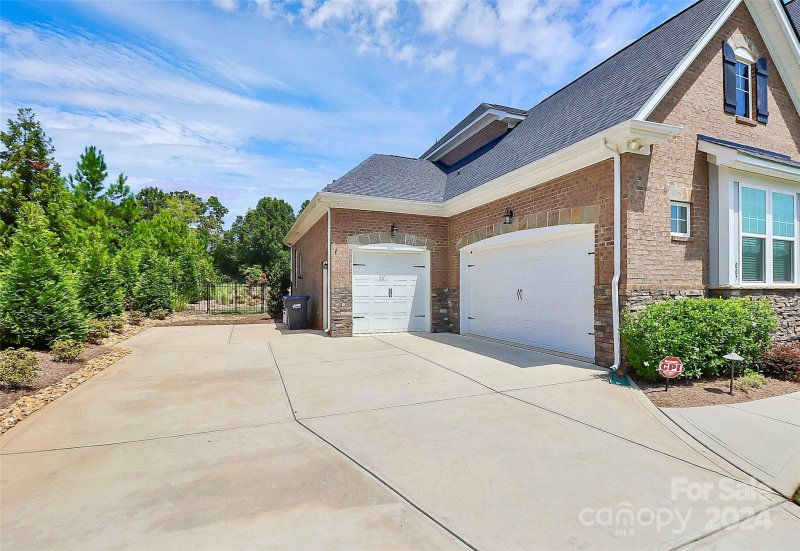 Property image 5 at 7007 Caliterra Drive, Wesley Chapel, NC 28104