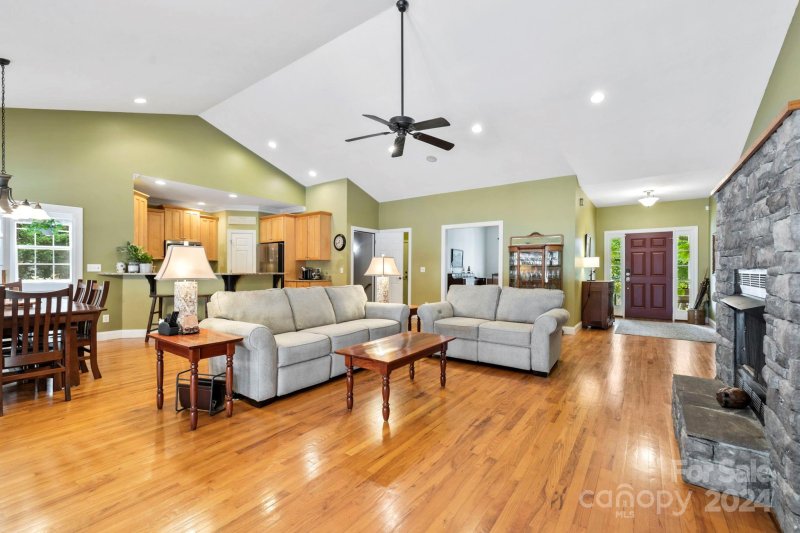 Property image 5 at 9 Country Club Road, Mills River, NC 28759