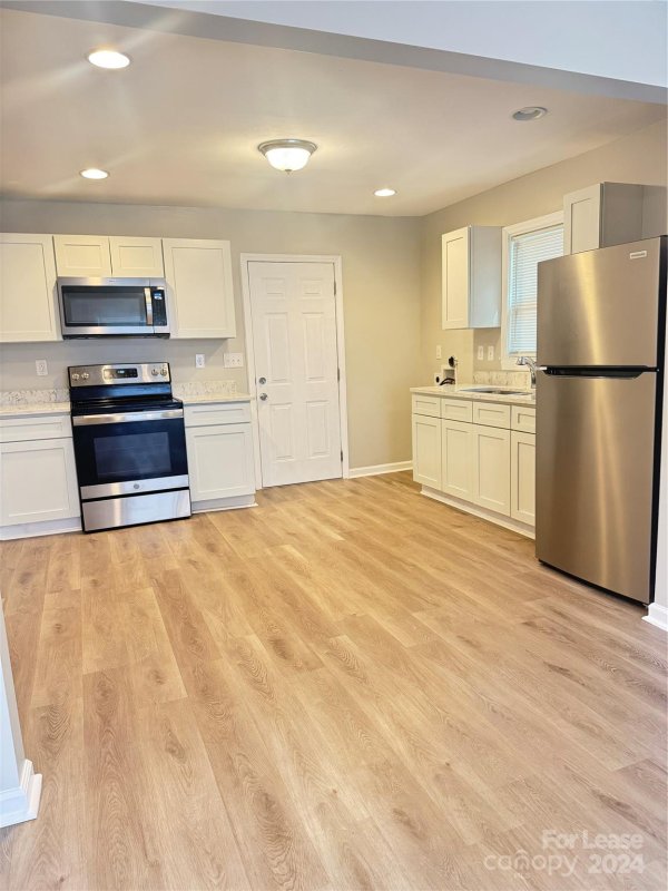 Property image 3 at 6817 Deanwood Place, Charlotte, NC 28217