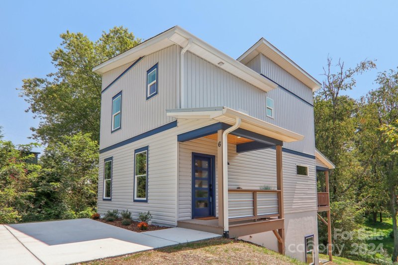 Property image 2 at 6 Escondido Drive, Asheville, NC 28806