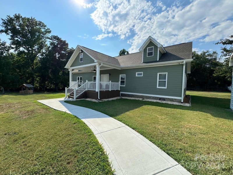 Property image 2 at 6220 Four Knights Lane, Clover, SC 29710