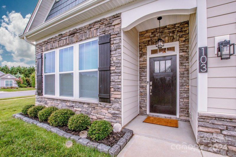 Property image 4 at 103 Cup Chase Drive, Mooresville, NC 28115