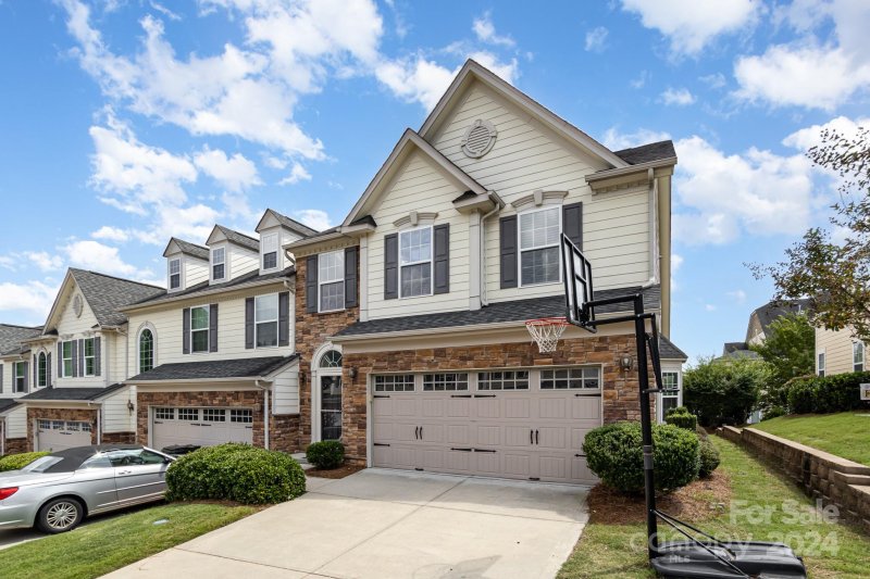 Property image 2 at 122 Inlet Point Drive, Tega Cay, SC 29708