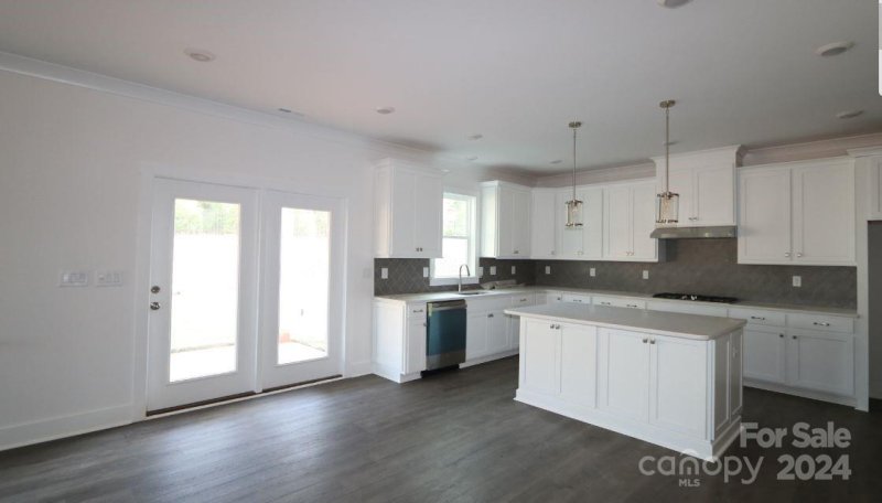 Property image 3 at 11113 Lochmere Road, Charlotte, NC 28278