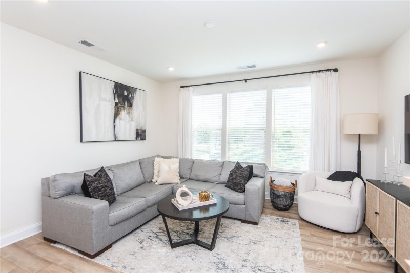 Property image 5 at 210 Judson Avenue, Charlotte, NC 28208