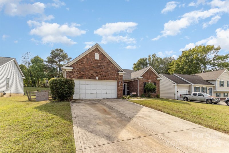 Property image 5 at 9419 Melanie Thompson Drive, Charlotte, NC 28213